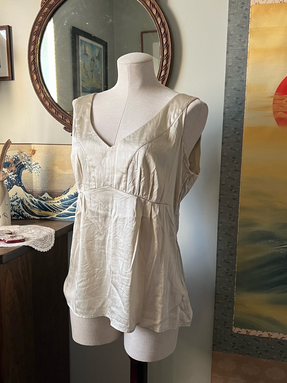 Danier Cream V-Neck Sleeveless Top